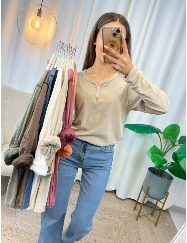 Camiseta Basic Botones