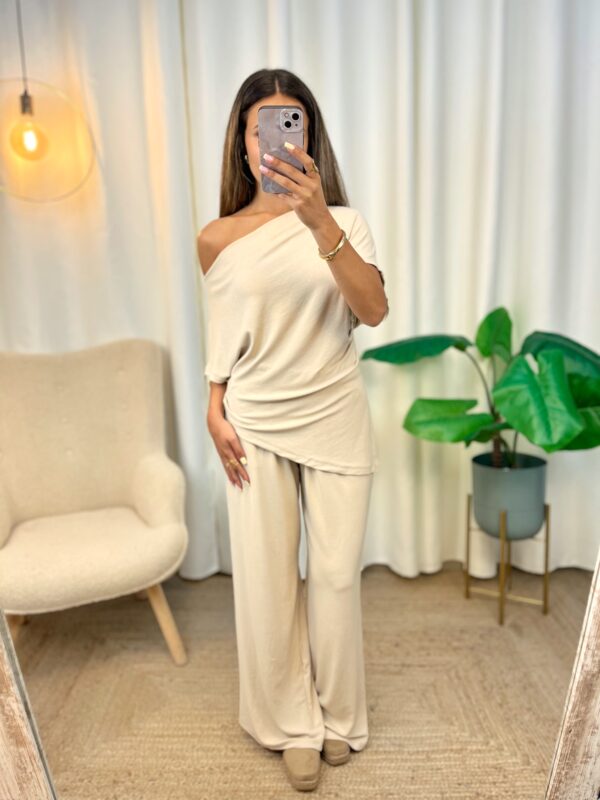 Conjunto Karen Beige