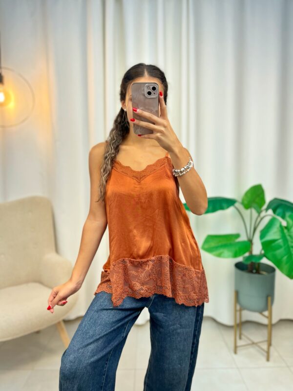 Blusa Estela Satinada Teja