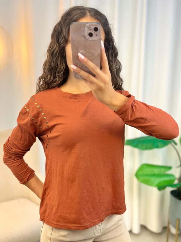 Camiseta Tachuelas